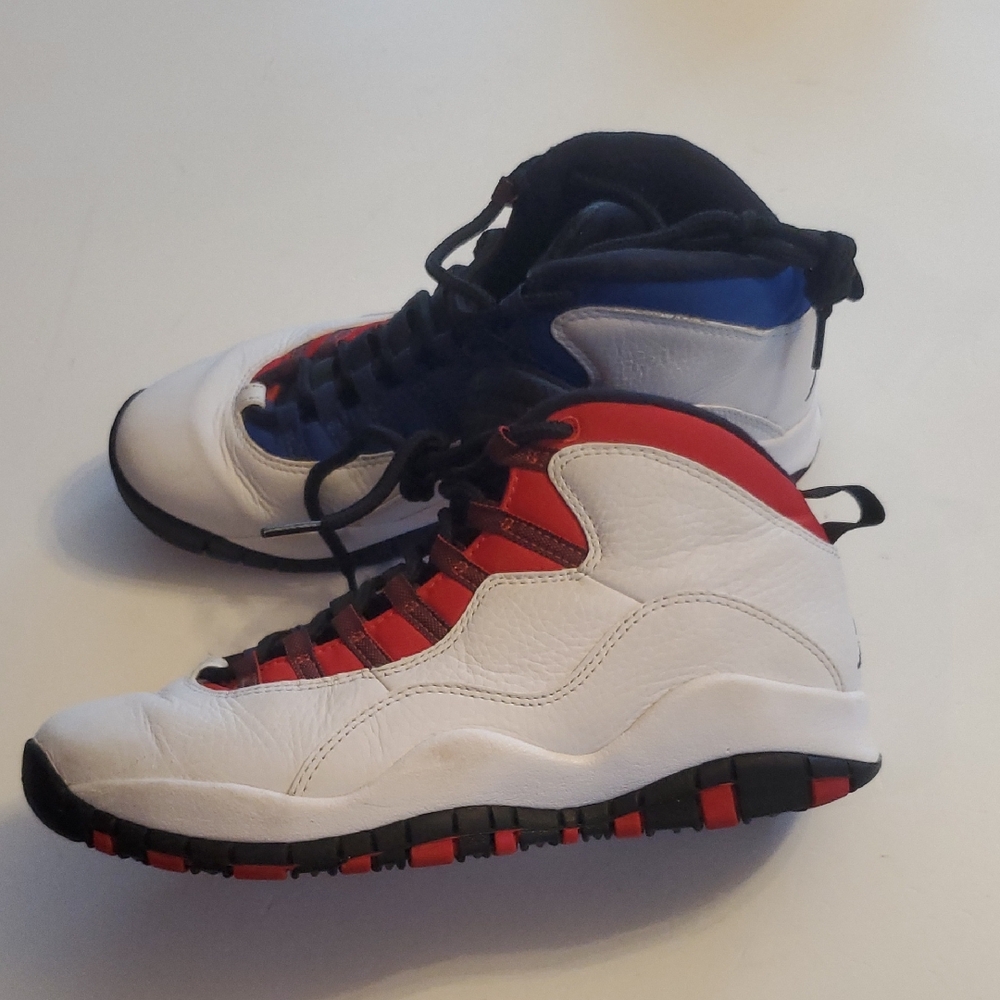 AirJordan  Sneakers in White, Red, and Blue
